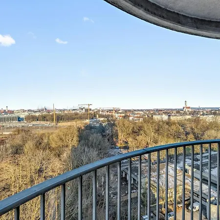 דירה Bright - Fresh Central Studio & Skyline View Of *